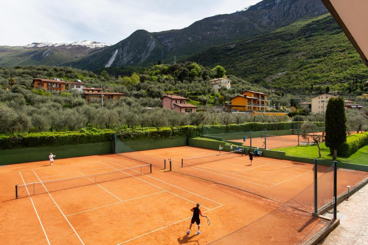 Club Hotel Olivi - Tennis Center Malcesine Dış mekan fotoğraf