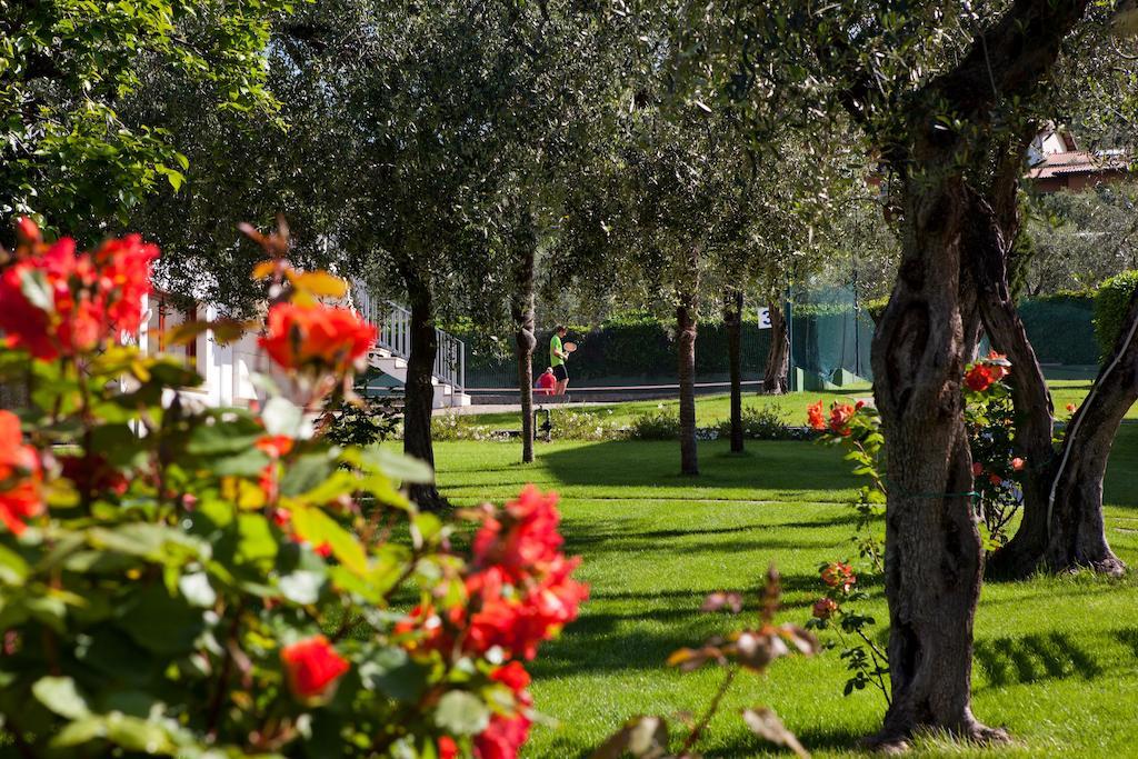 Club Hotel Olivi - Tennis Center Malcesine Dış mekan fotoğraf