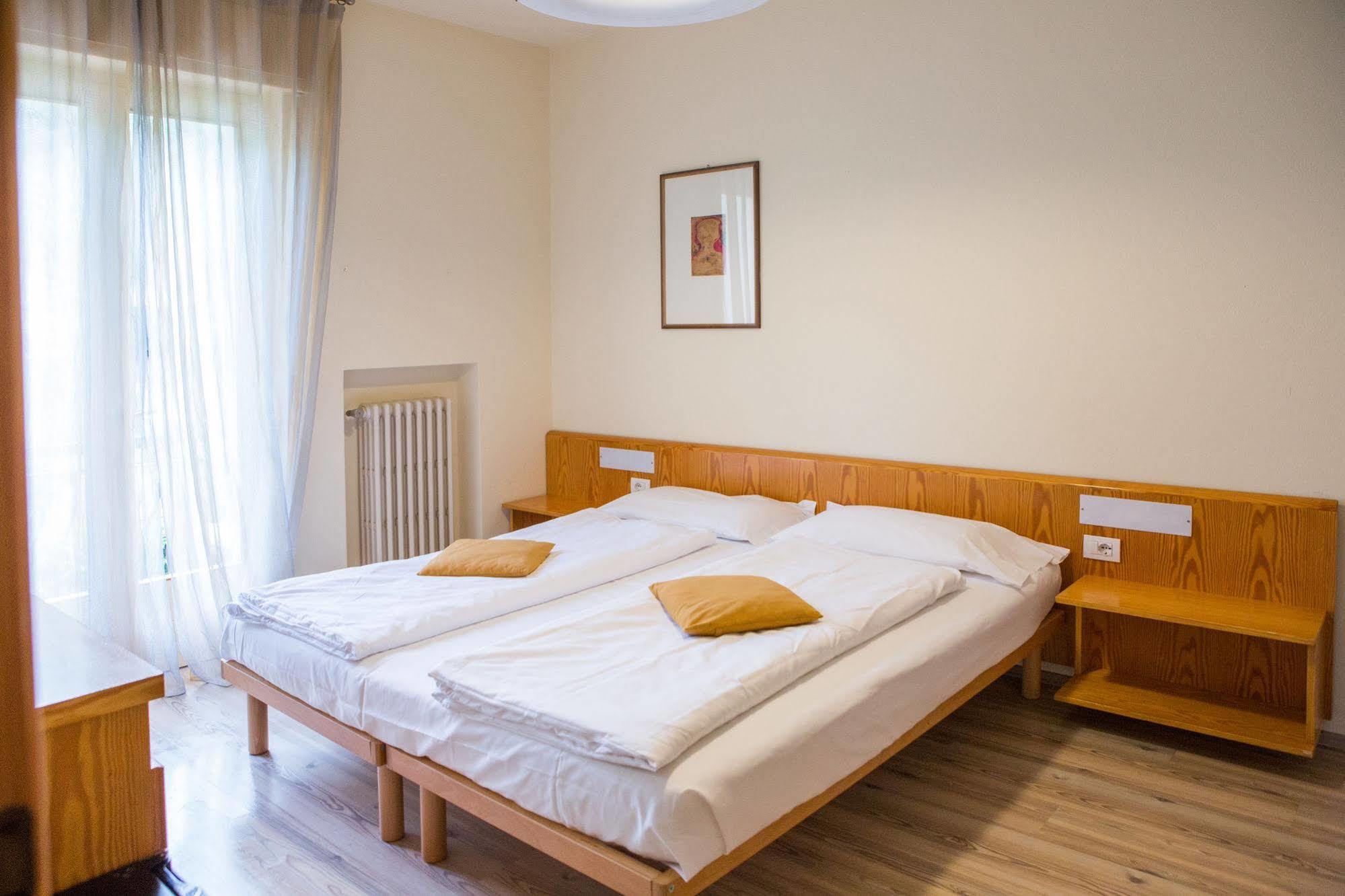 Club Hotel Olivi - Tennis Center Malcesine Dış mekan fotoğraf